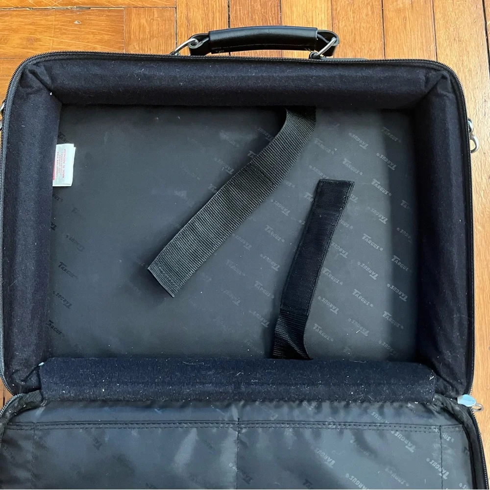 Vintage Targus Air Laptop Briefcase 15
